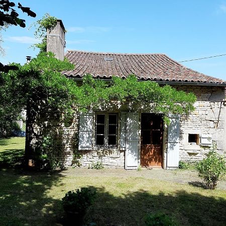 Wisteria Cottage Les Adjots 외부 사진