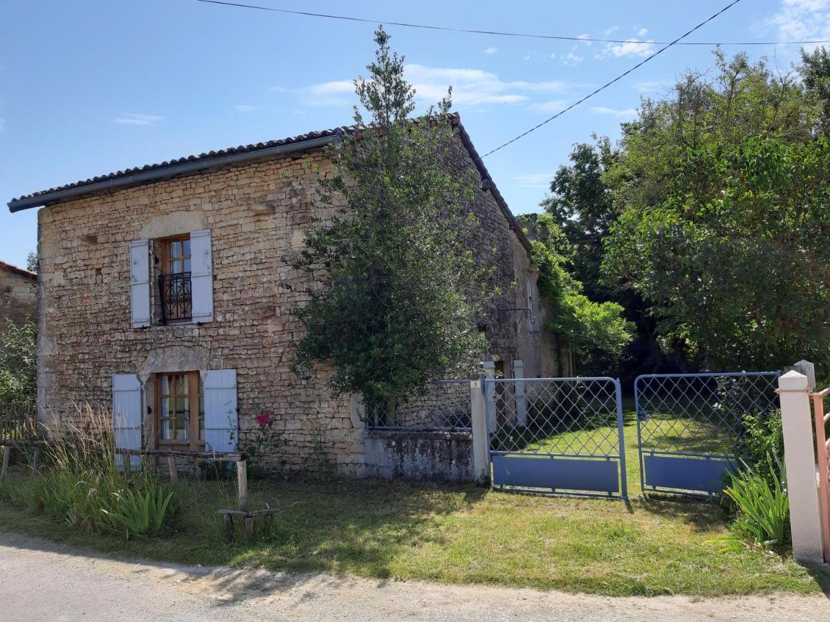 Wisteria Cottage Les Adjots 외부 사진