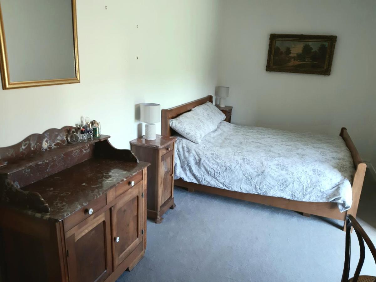 Wisteria Cottage Les Adjots 외부 사진